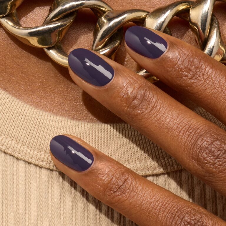 manucurist-green-queen-of-night-nagellack-violett-grau image 2