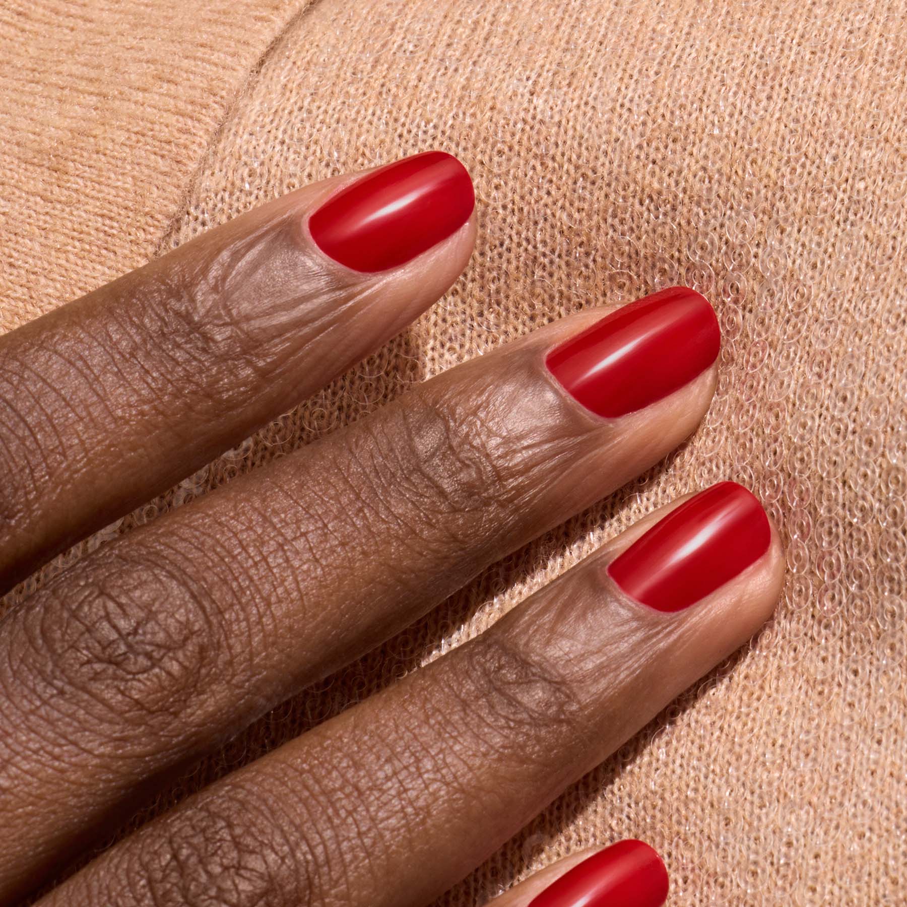 manucurist-green-nagellack-red-cherry image 2