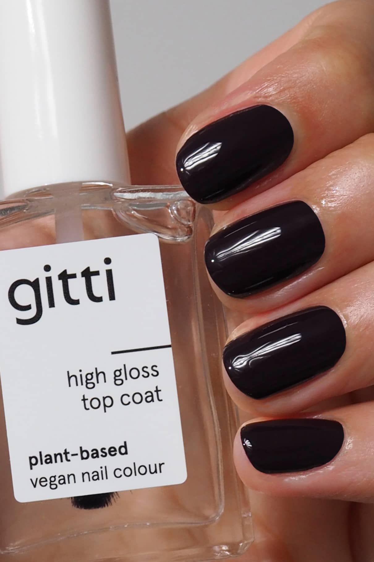 gitti-high-gloss-top-coat-veganer-berlack-mit-hochglanz-finish-15-ml image 2