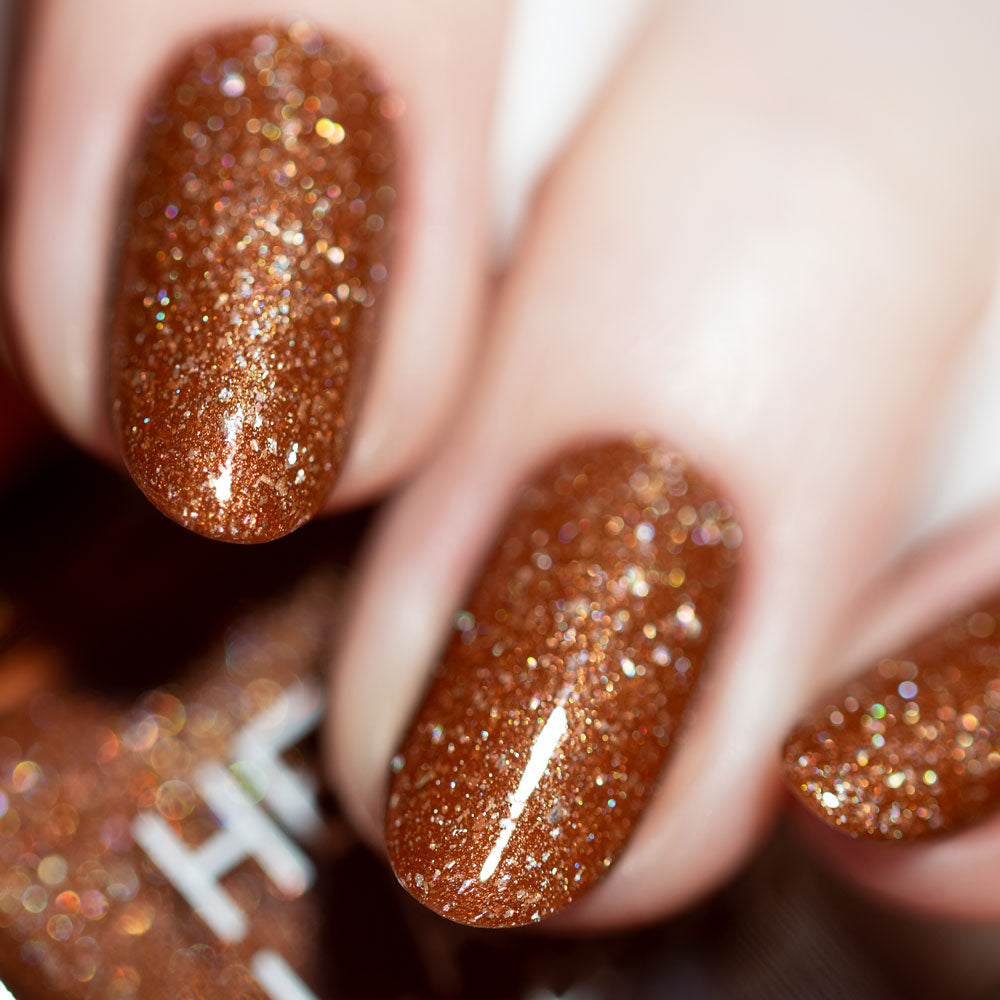 herzlack-lebkuchenmann-veganer-nagellack-braun-mit-holo-und-schimmer-11ml image 3