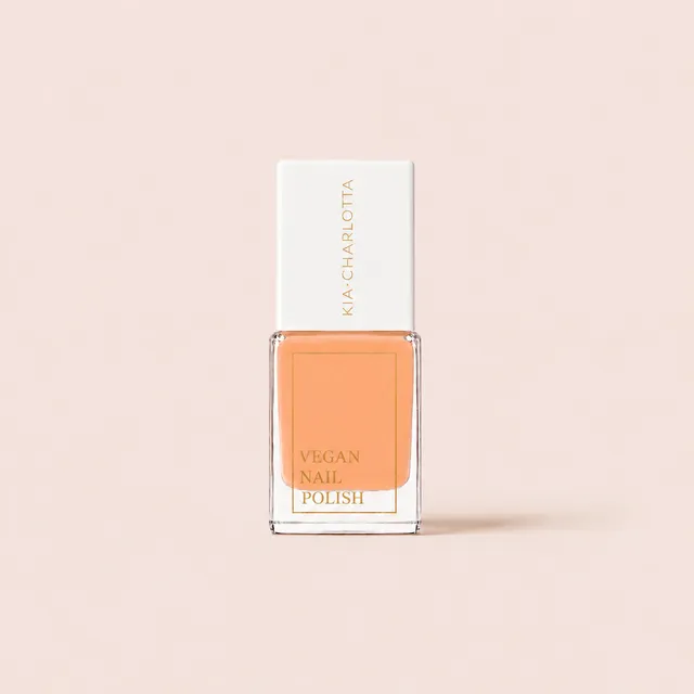 kia-charlotta-coral-diving-veganer-nagellack-koralle image 1