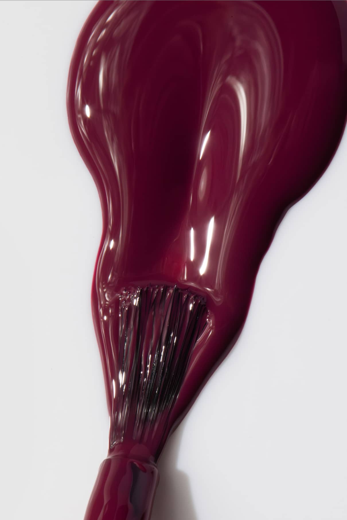 gitti-no-016-plant-based-nagellack-dunkles-beerenrot image 3