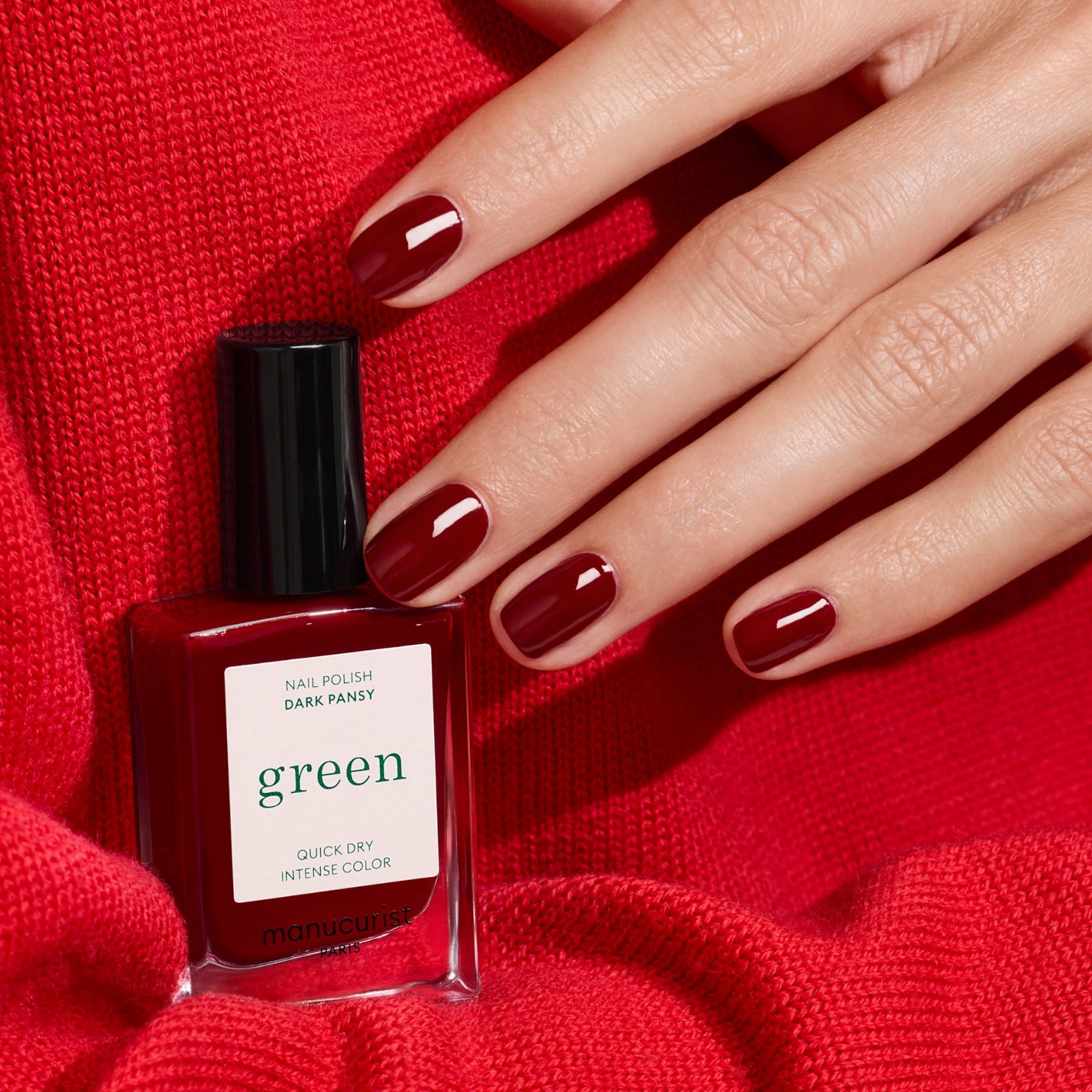 manucurist-green-dark-pansy-bordeauxroter-nagellack image 4