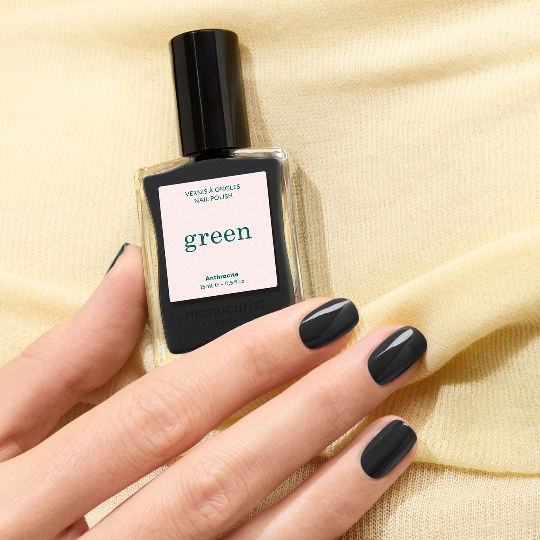 manucurist-green-anthracite-nagellack-dunkelgrau image 3