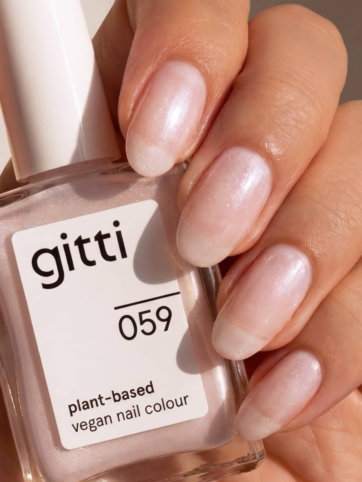 gitti-no-059-plant-based-nagellack-ros-schimmer image 2