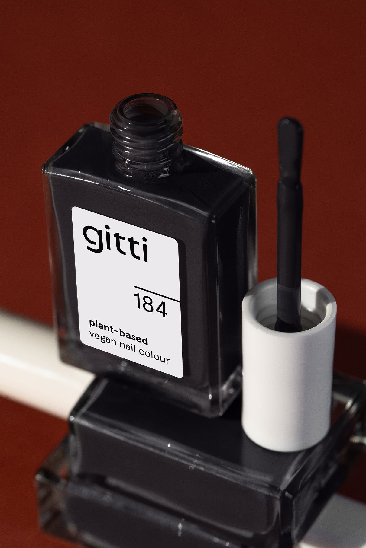 gitti-no-184-plant-based-nagellack-dunkles-anthrazit image 5