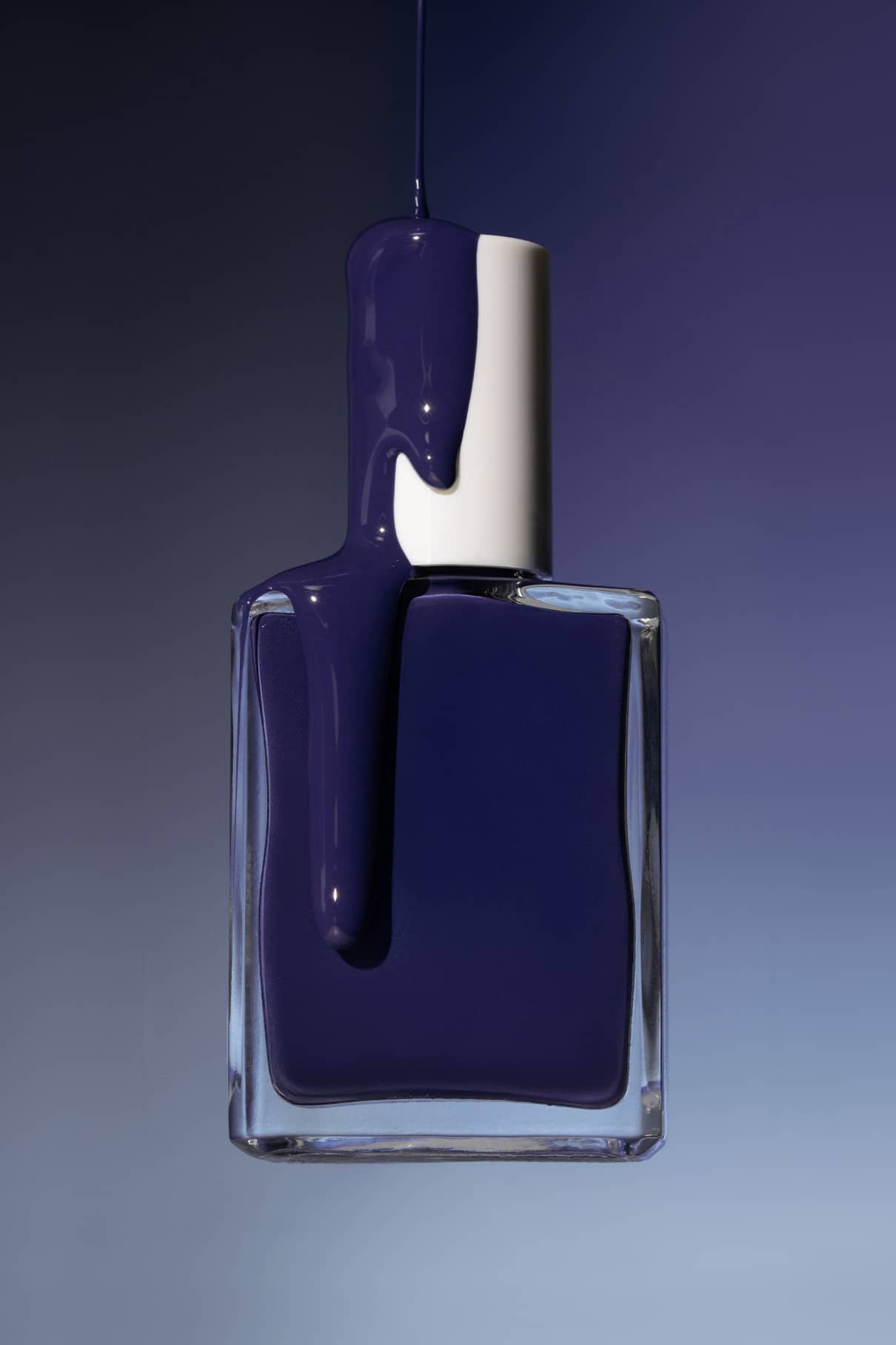 gitti-no-018-plant-based-nagellack-tiefblau-violett image 6