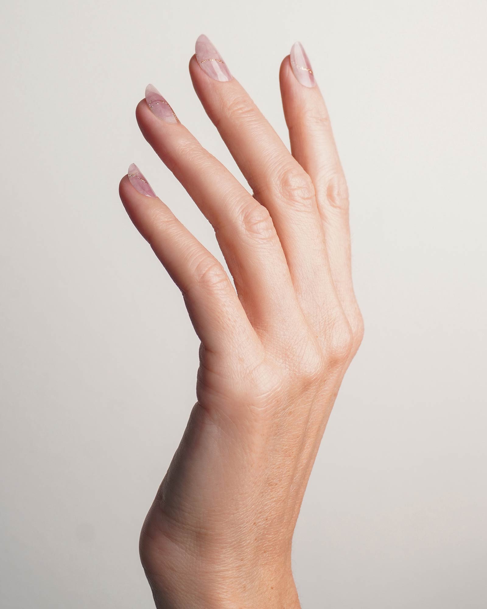 doonails-rose-marble-uv-gel-strips image 4
