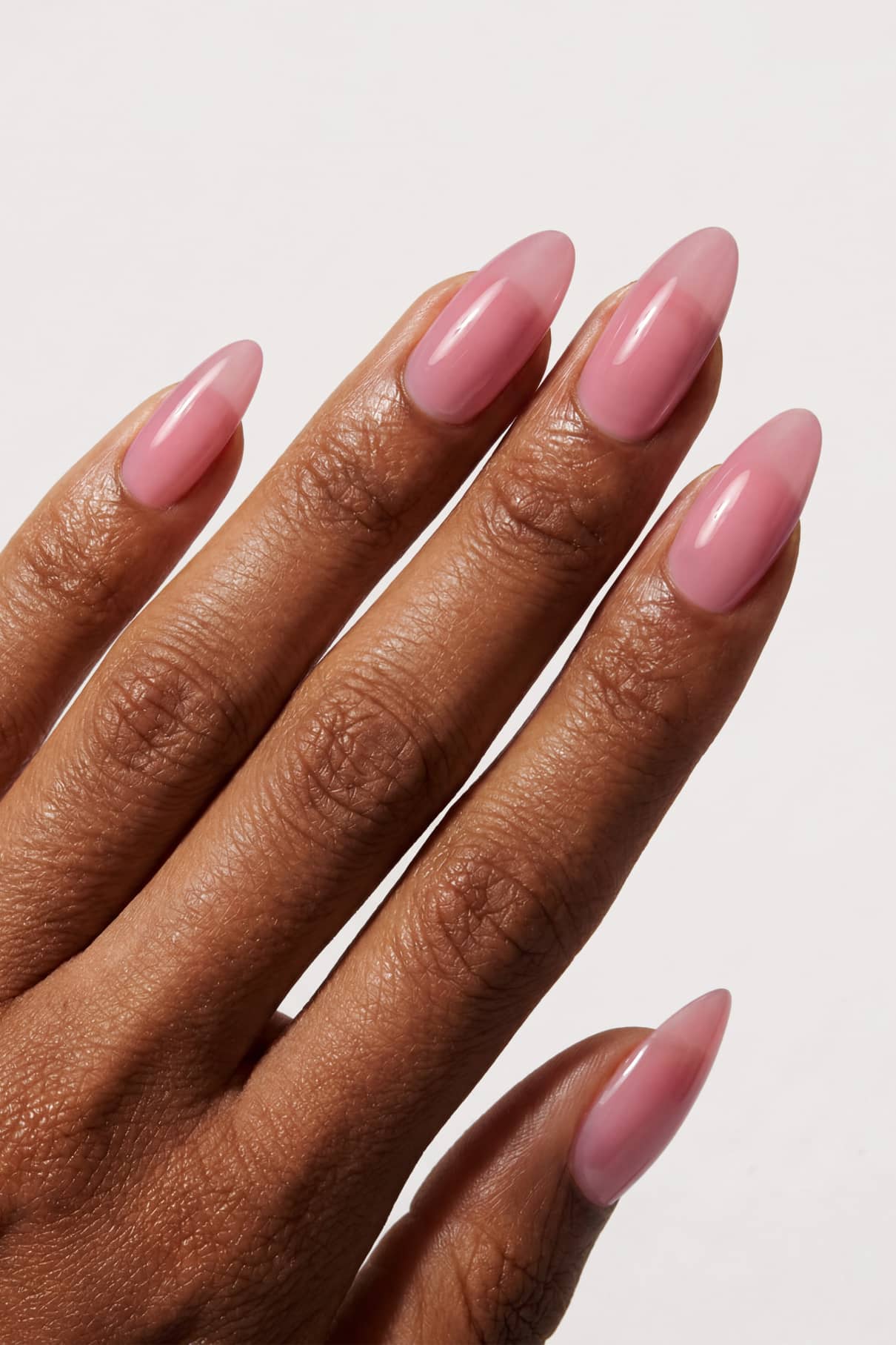 gitti-no-057-plant-based-nagellack-sheer-pink image 4