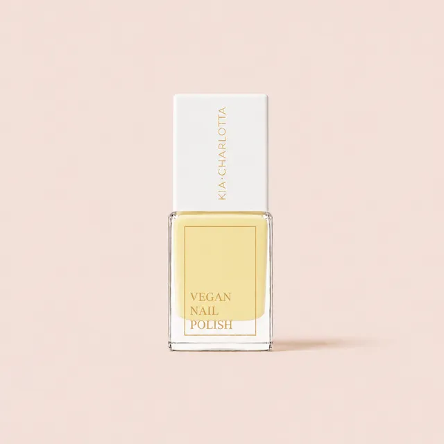kia-charlotta-pale-banana-veganer-nagellack-pastellgelb image 1