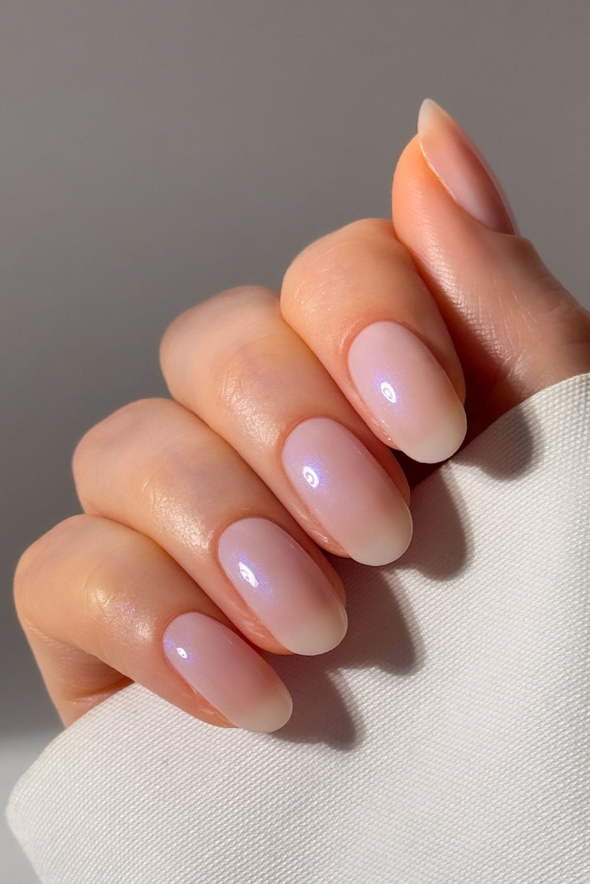 gitti-no-025-blushing-pink-plant-based-nagellack-halbtransparent-ros image 3