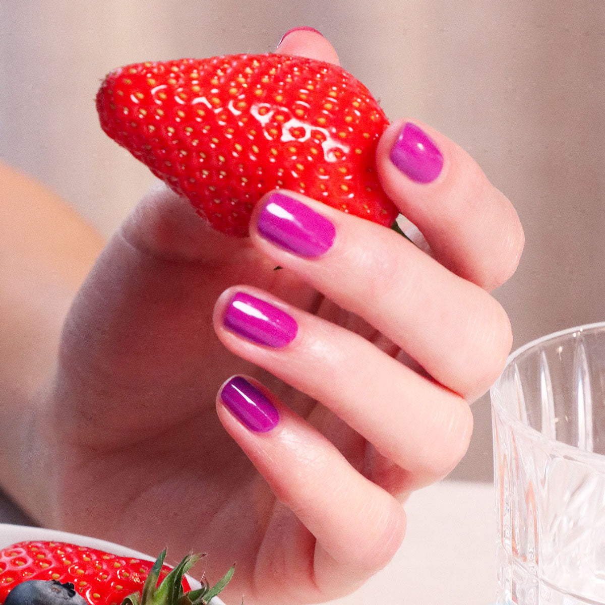manucurist-green-flash-armeria-ros-mauve-led-nagellack image 3