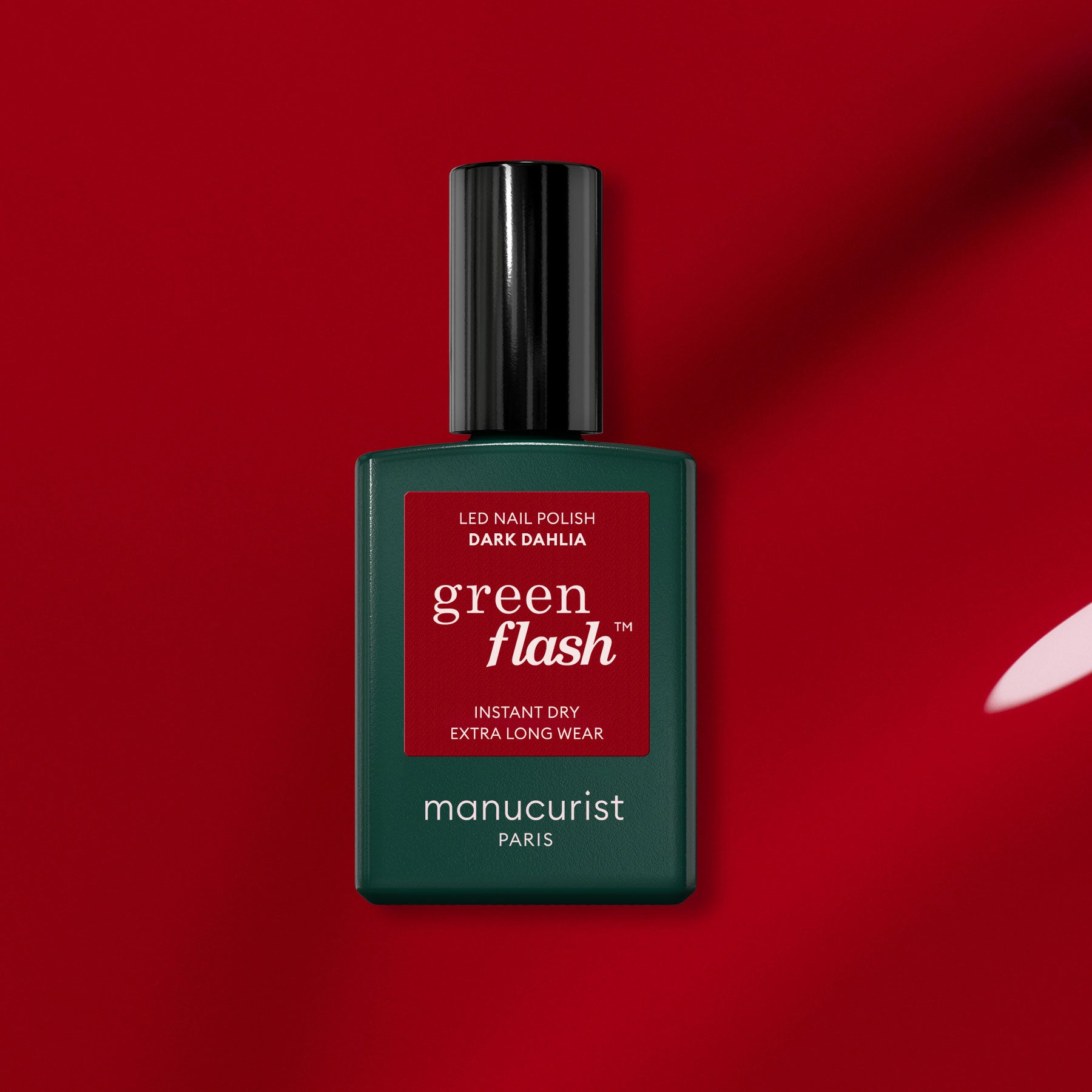 manucurist-green-flash-dark-dahlia-dunkelroter-semi-permanenter-nagellack image 1