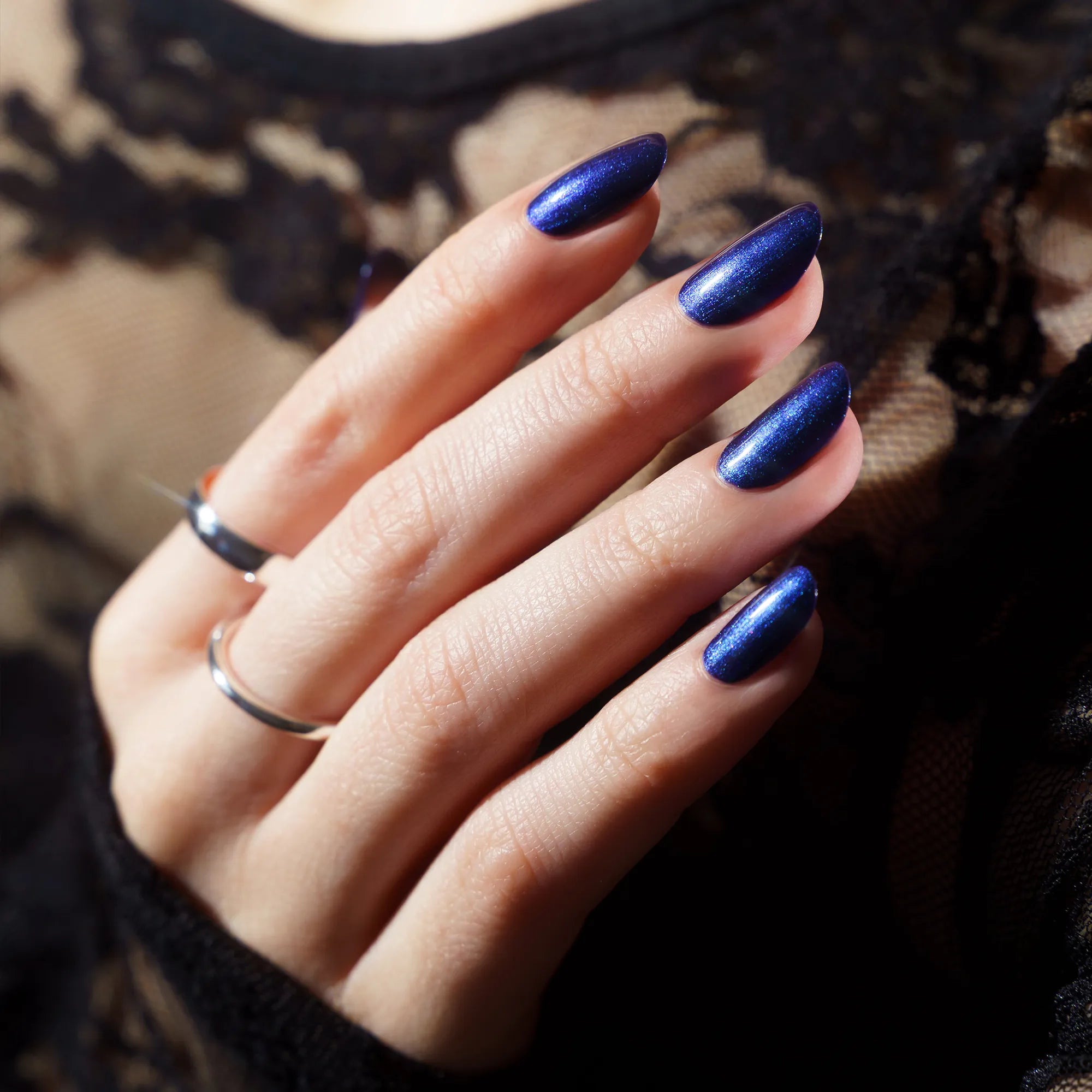 herzlack-hexenschatten-multichrome-veganer-nagellack-11-ml image 5