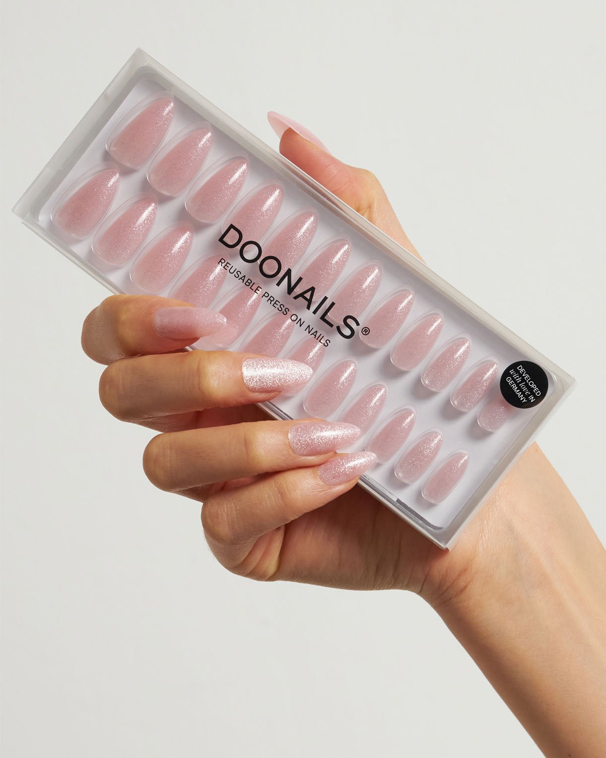 doonails-rose-cat-eye-soft-gel-press-ons-medium-almond image 4