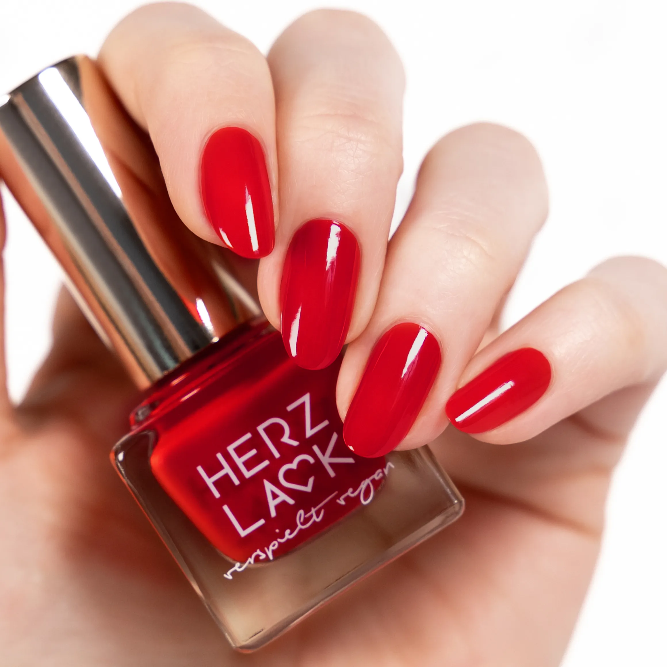 herzlack-erdbeerrot-one-coater-veganer-nagellack-rot-einfarbig-11ml image 2