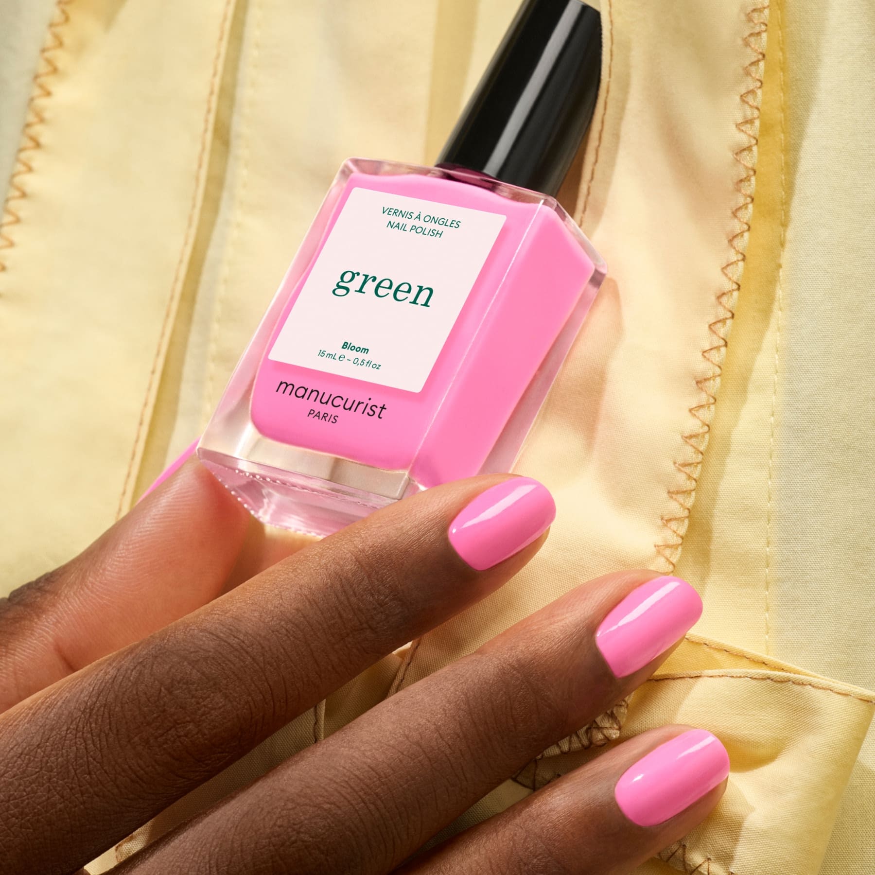manucurist-green-bloom-nagellack-neonrosa image 2