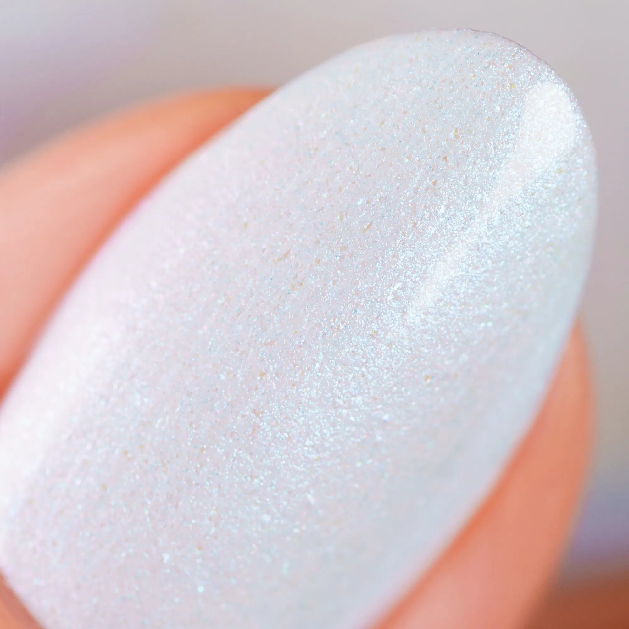 herzlack-azura-veganer-nagellack-hellblau-duochrome-rosa-11ml image 4
