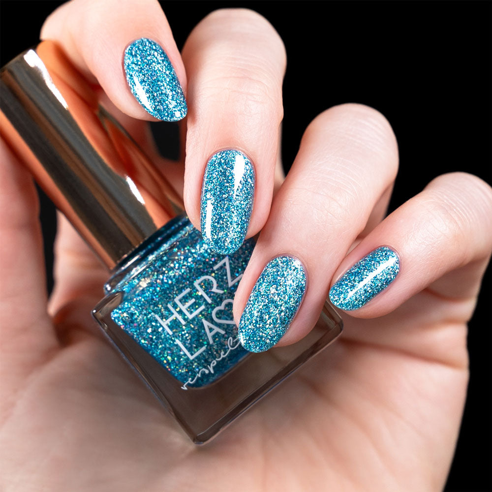 herzlack-aquamarin-holo-diamond-veganer-nagellack-11-ml image 4