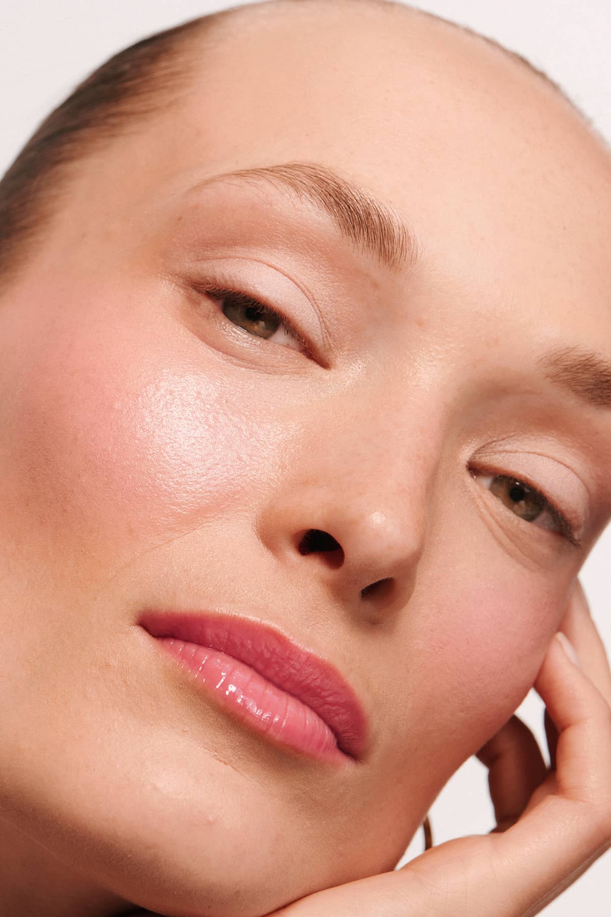 gitti-lip-glaze-no-03-lippen-l-gloss-hybrid-mittleres-korall-rosa image 2