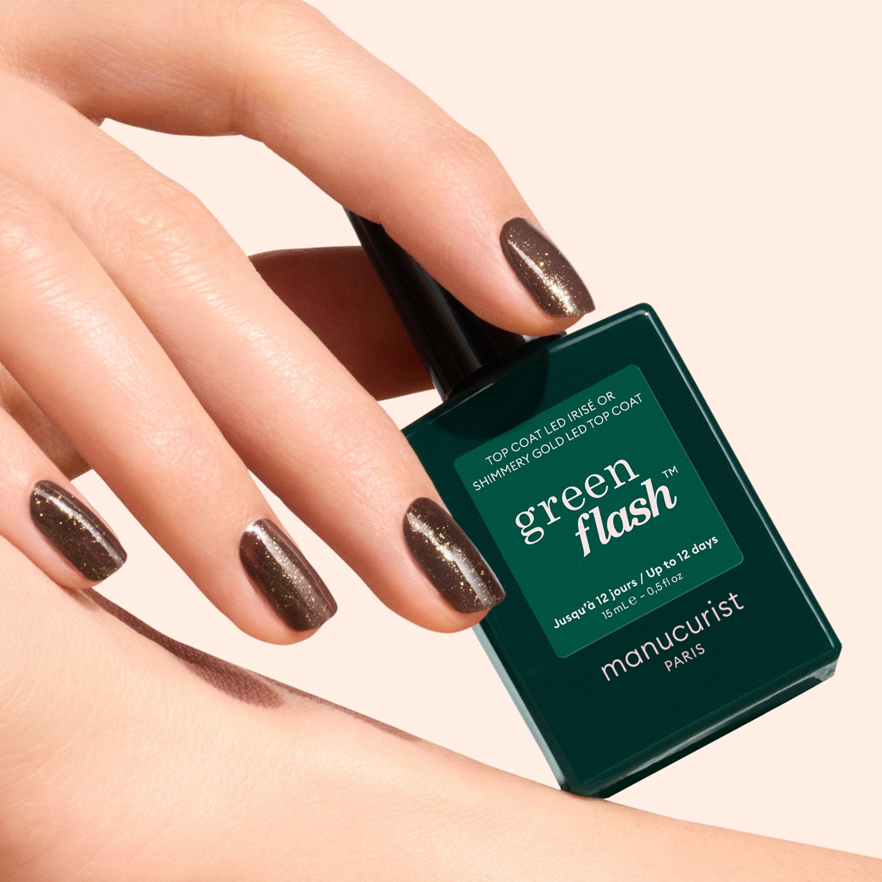 manucurist-green-flash-glitzernder-top-coat-gold-silber image 3