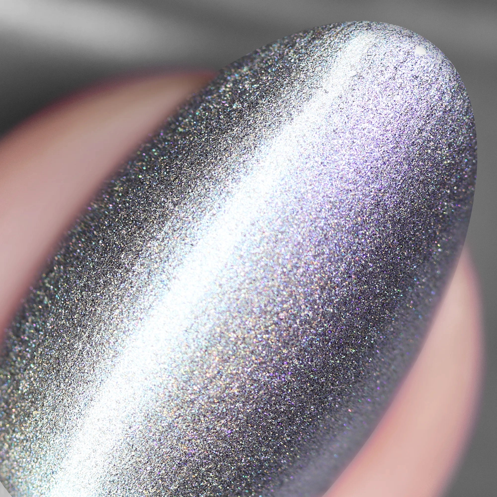 herzlack-novembernebel-veganer-nagellack-k-hles-dunkelgrau-duochrome-holo-11-ml image 3