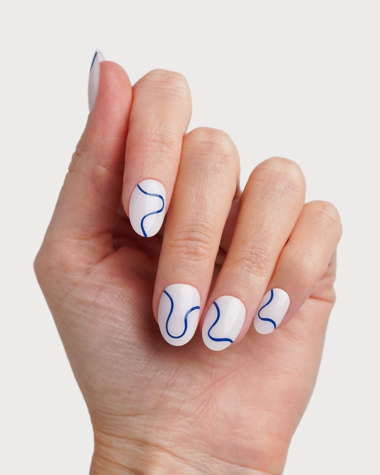 doonails-blue-swirls-uv-gel-strips image 4