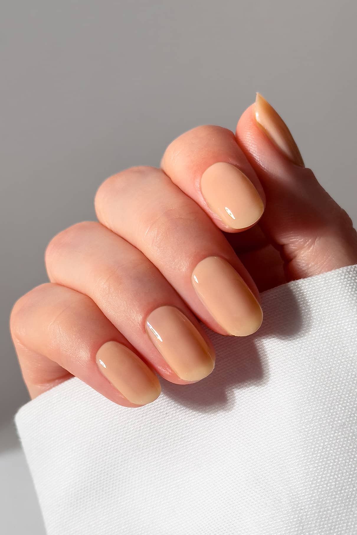 gitti-nail-juice-no-02-veganer-pflegelack-honey-peach-transparent-15-ml image 6