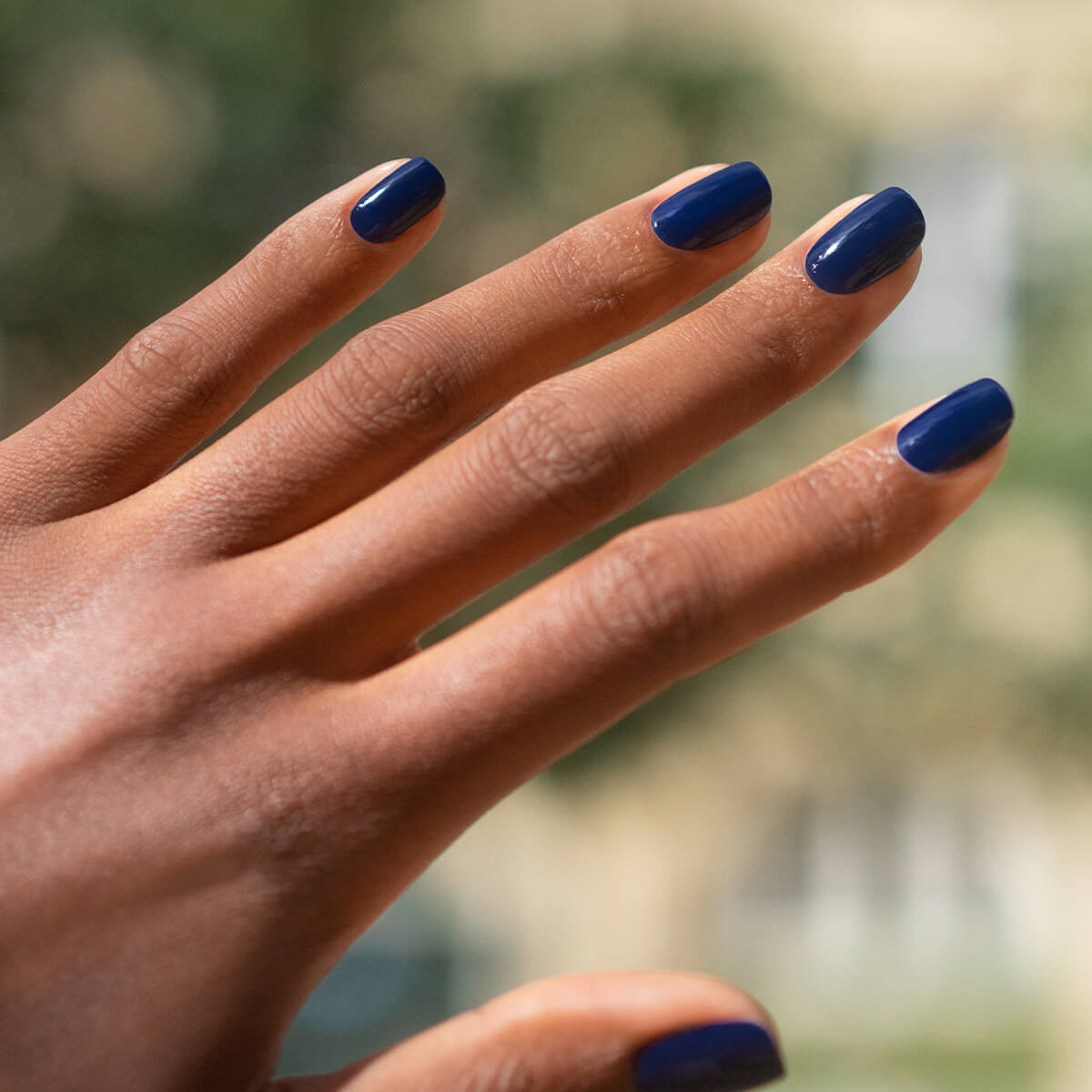 manucurist-green-flash-nagellack-navy-blue image 3
