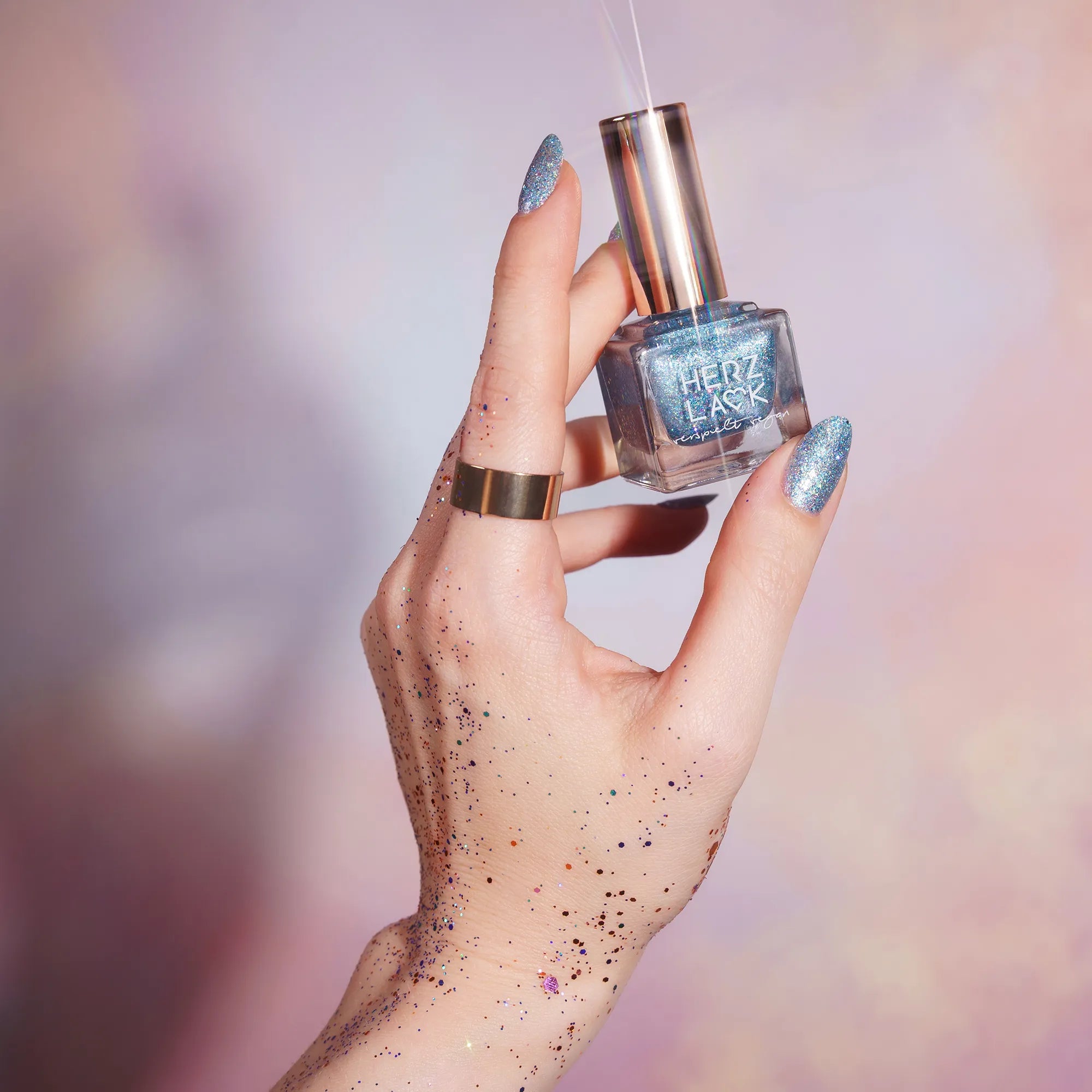 herzlack-einhornmond-nagellack-silberblau-mit-silber-holo-glitzer-11-ml image 7
