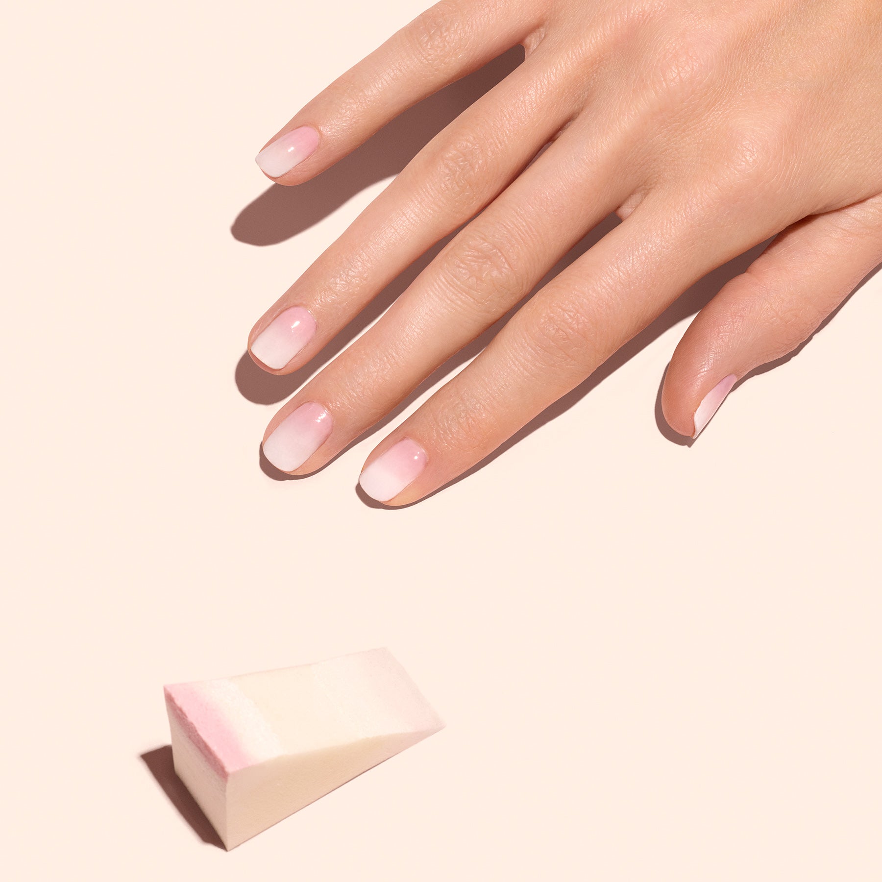 manucurist-nailart-schw-mme-x-4-aura-nails-und-baby-boomer-tool image 8