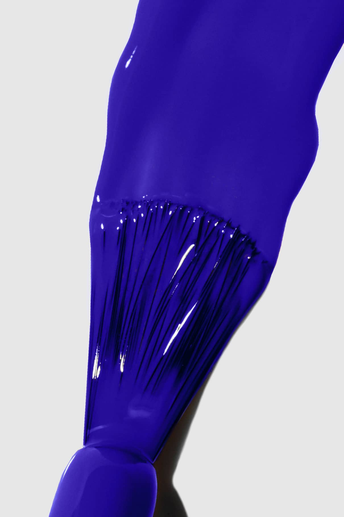 gitti-no-141-plant-based-nagellack-intensives-blau image 4