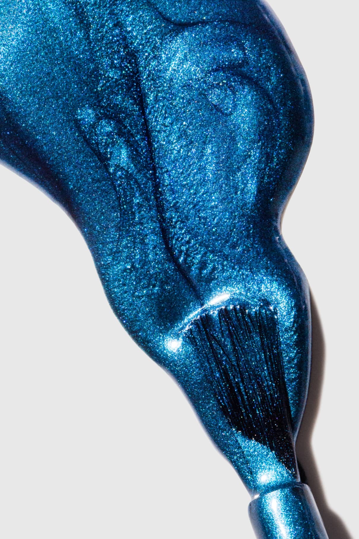 gitti-no-304-plant-based-nagellack-metallic-blau image 4
