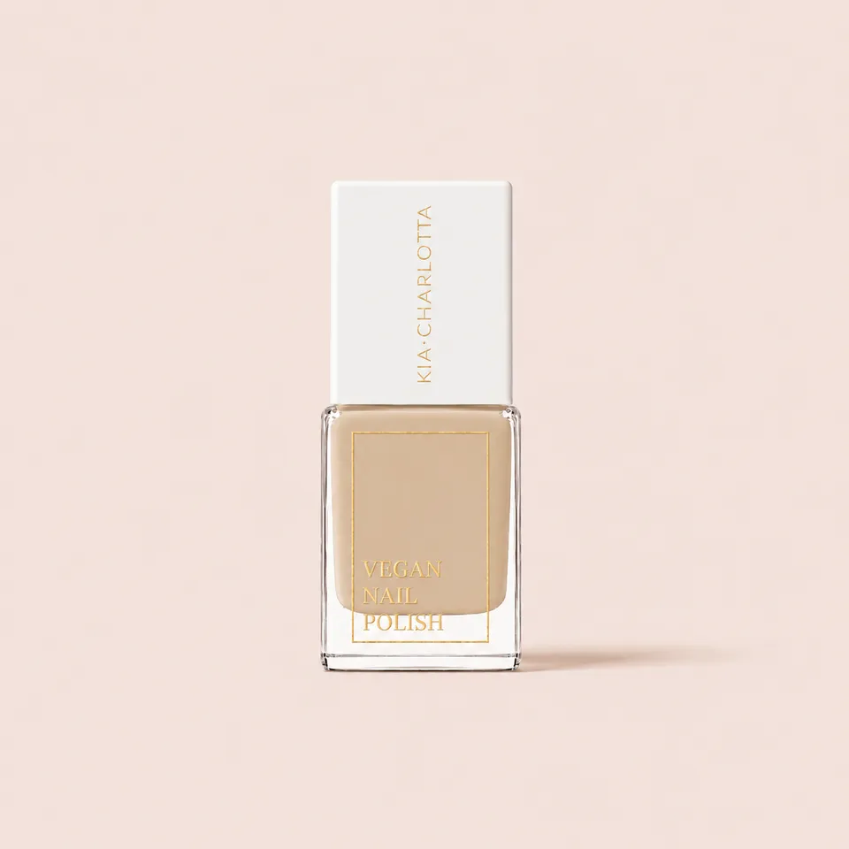 kia-charlotta-grace-veganer-nagellack-warmes-taupe image 1