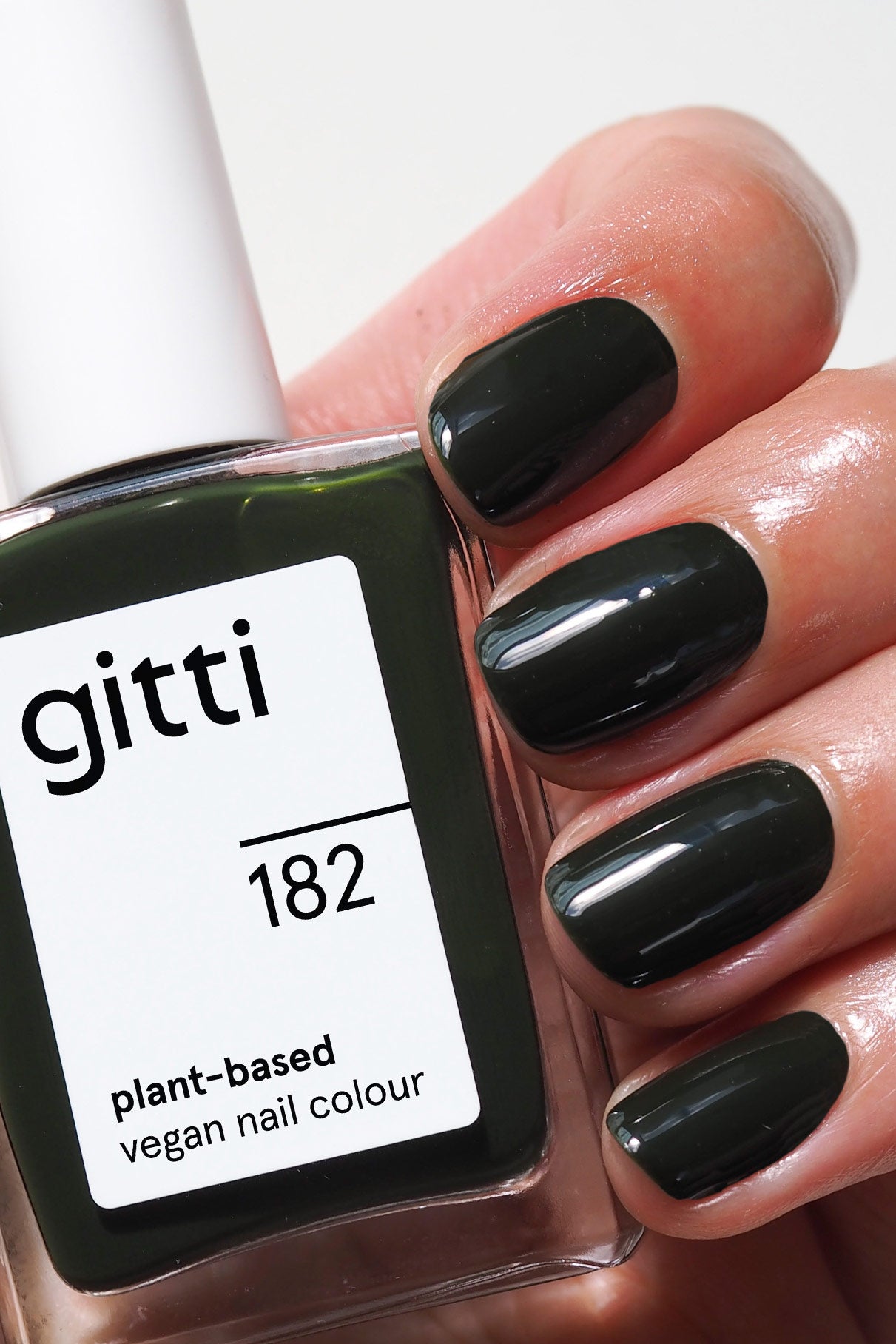 gitti-plant-based-nagellack-no-182-tiefes-tannengr-n image 2