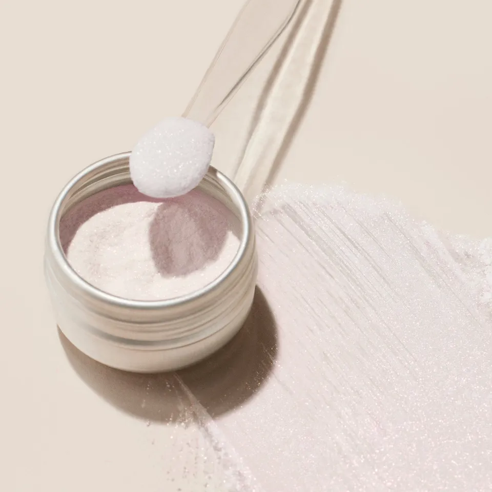 manucurist-pink-glazed-effect-puder-perlmutt-nail-topper image 1