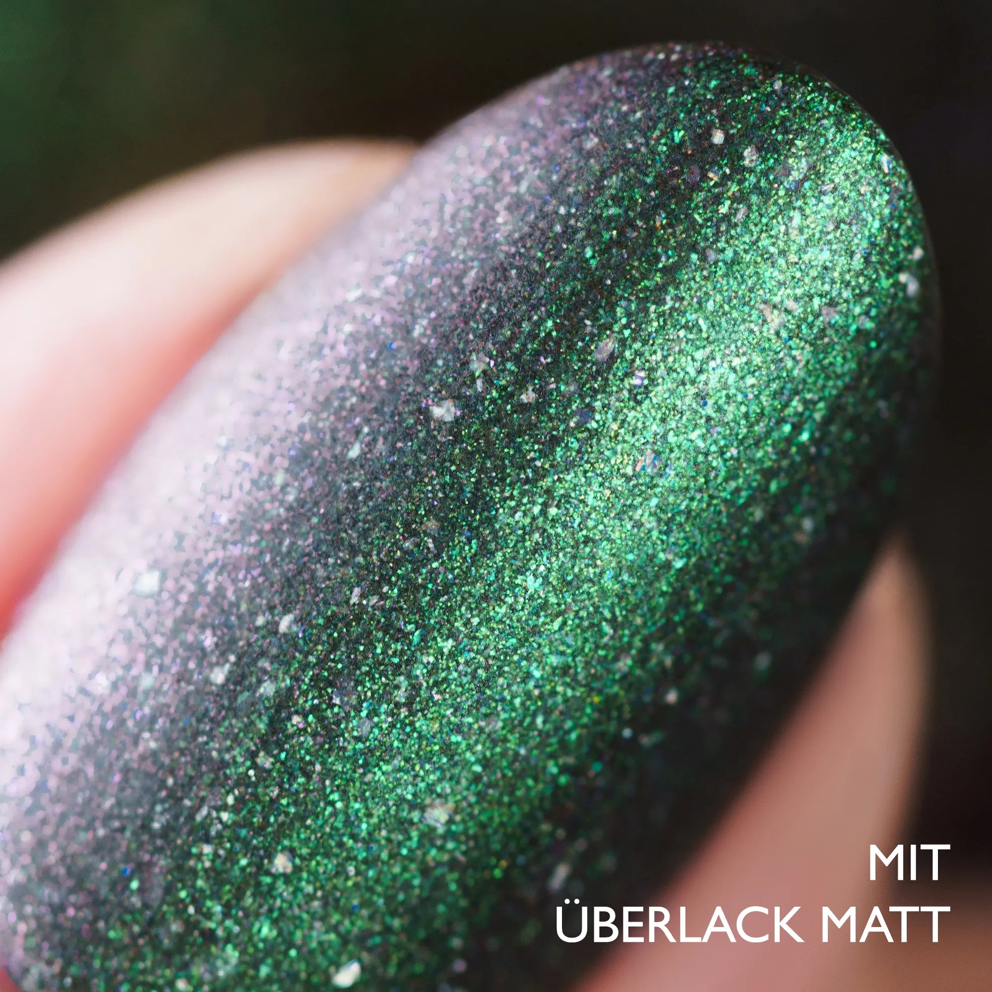 herzlack-zaubermoos-veganer-nagellack-dunkelgr-n-holo-duochrome-11ml image 5