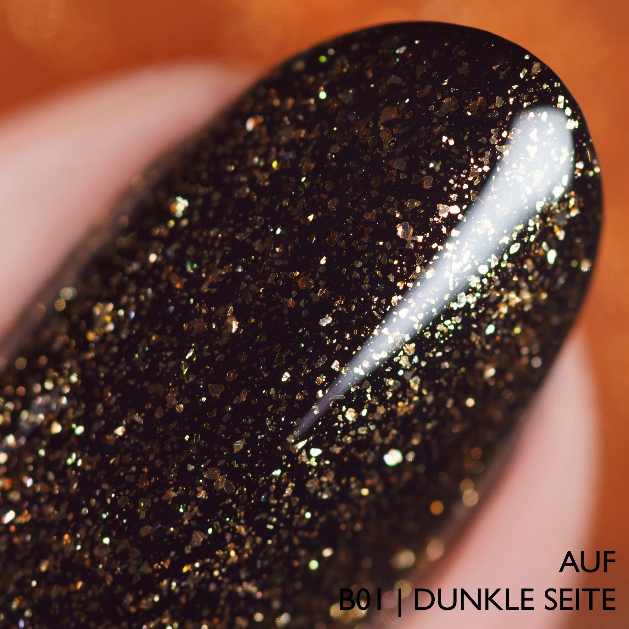 herzlack-kupfergold-effekt-topper-veganer-nagellack-11-ml image 3