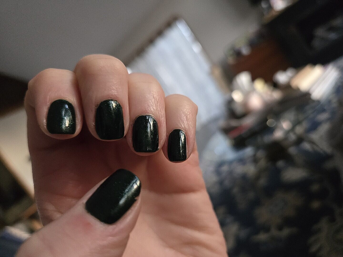 Elegant, nicht zu jugendlich