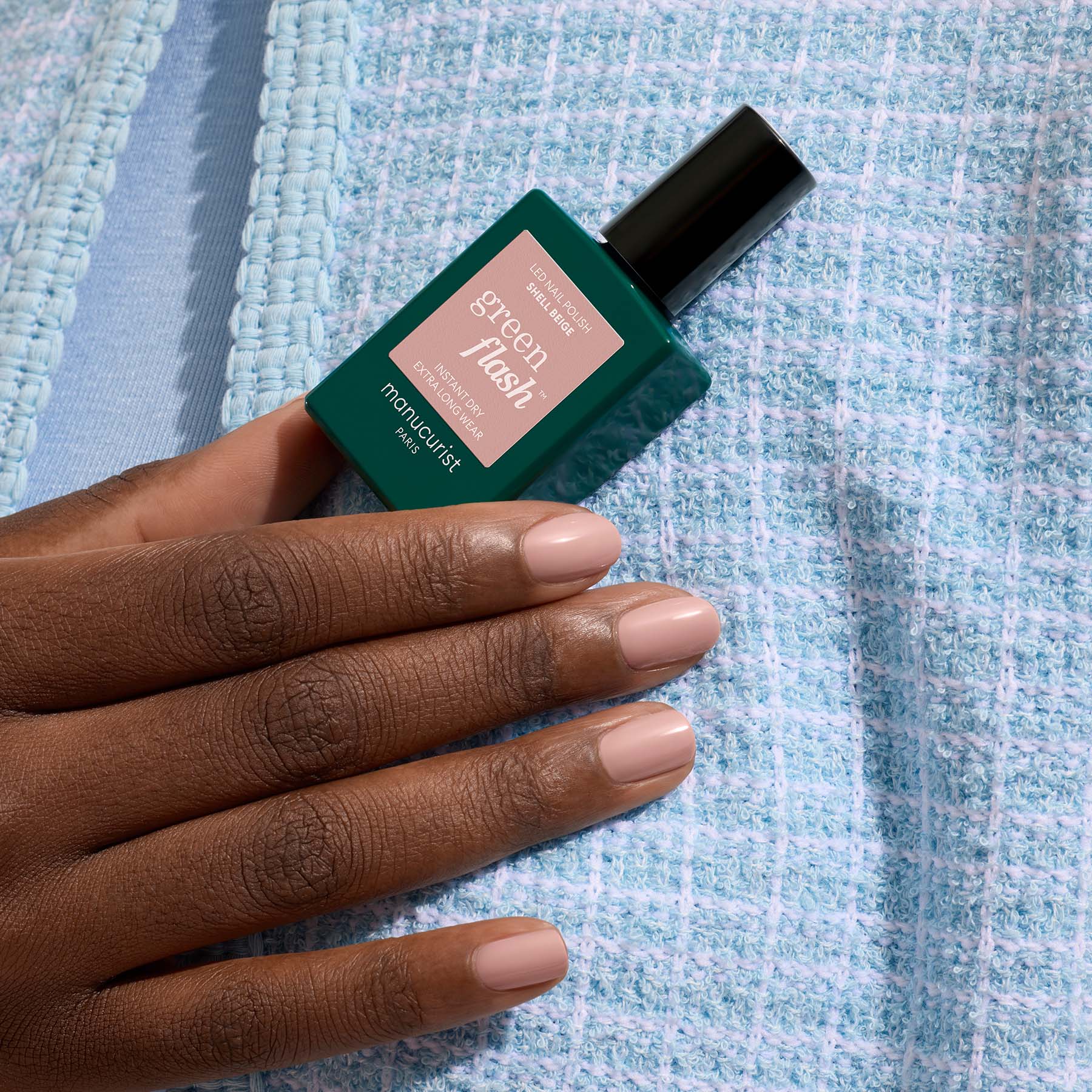 manucurist-green-flash-shell-beige-semi-permanenter-nagellack-ros-beige image 4