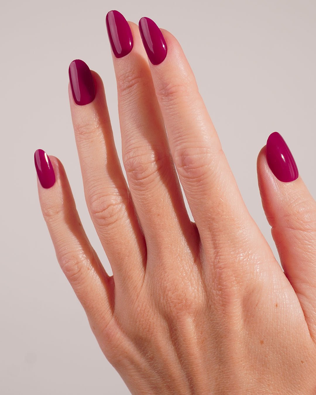 doonails-into-you-uv-gel-strips-sinnliches-violett image 2