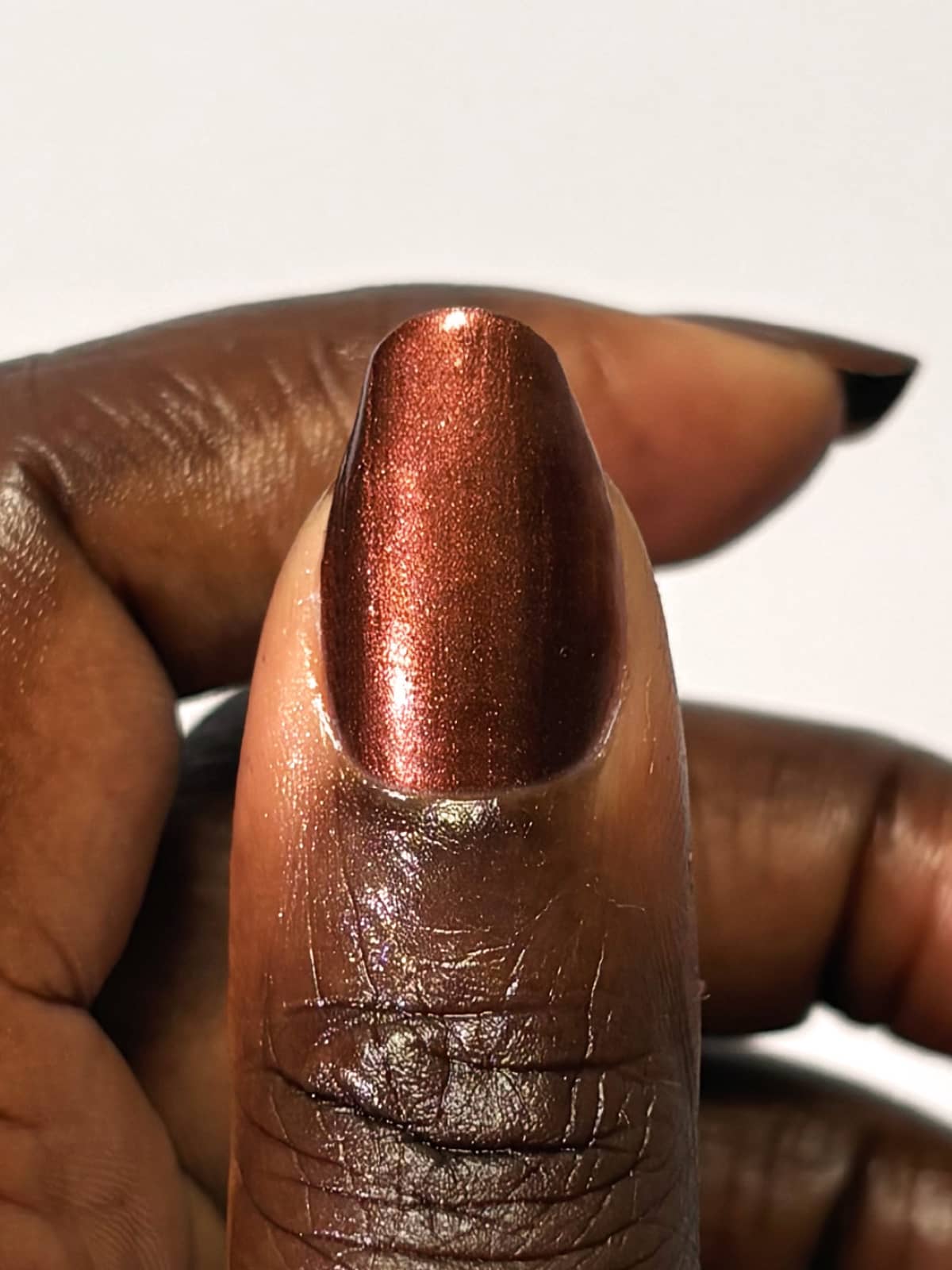 gitti-no-218-plant-based-nagellack-schokoladenbraun-metallic image 3