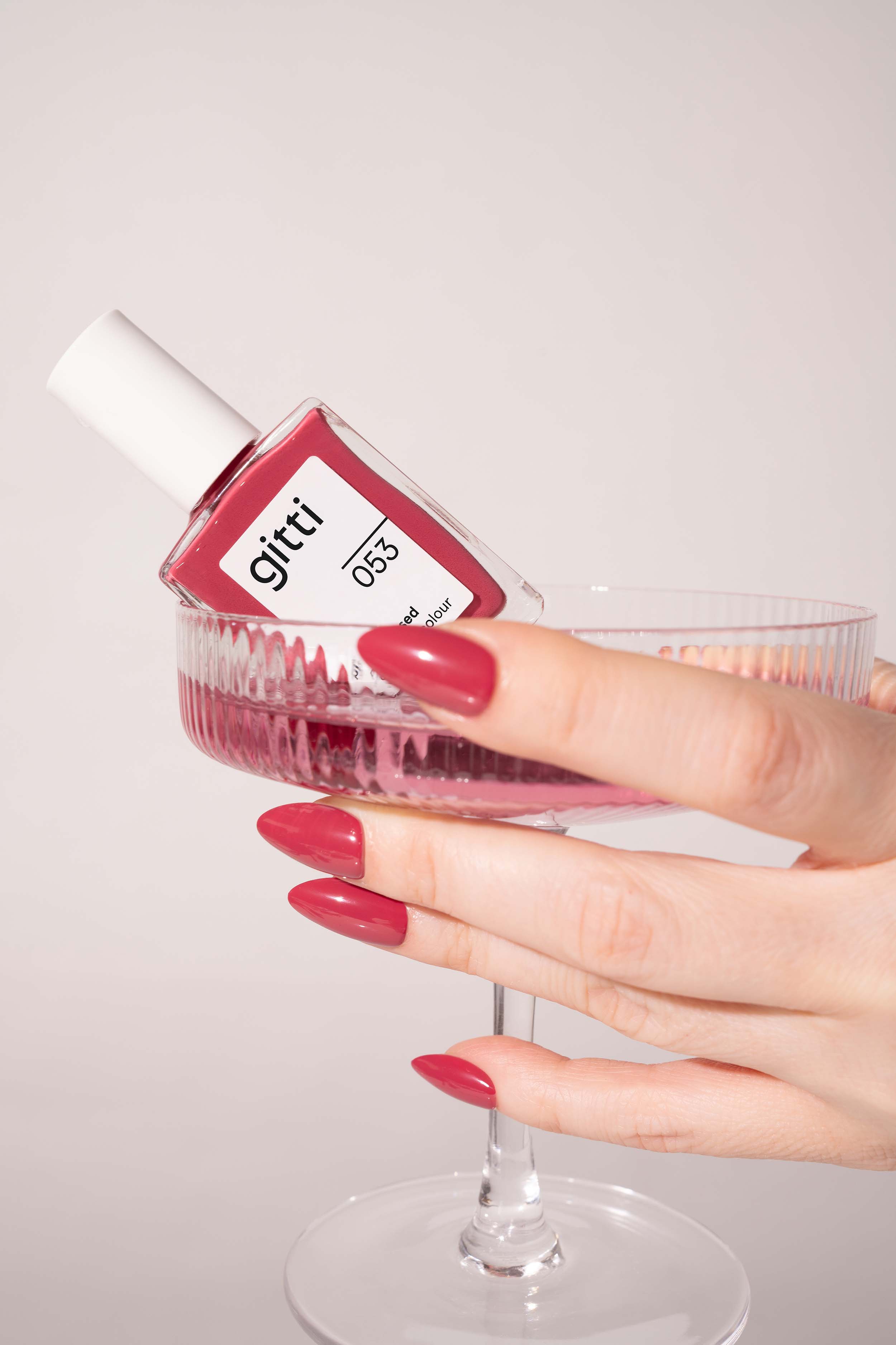 gitti-no-053-plant-based-nagellack-hibiskus-rot image 7