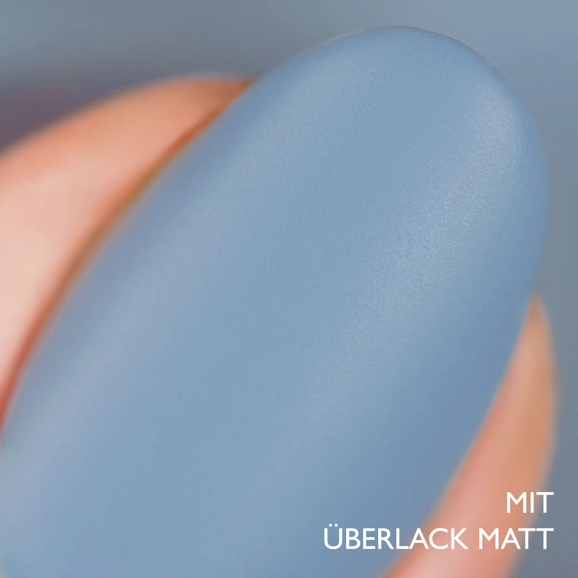 herzlack-steinblau-one-coater-veganer-nagellack-mittelblau image 4