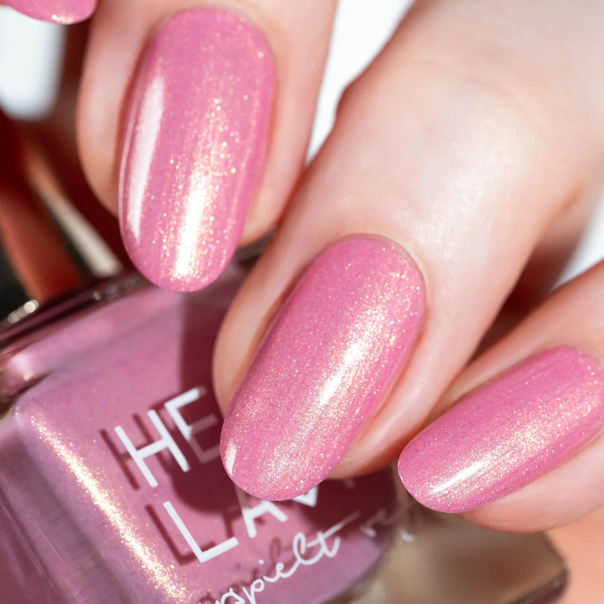 herzlack-ewiglicht-veganer-nagellack-11ml-altrosa-goldschimmer image 2