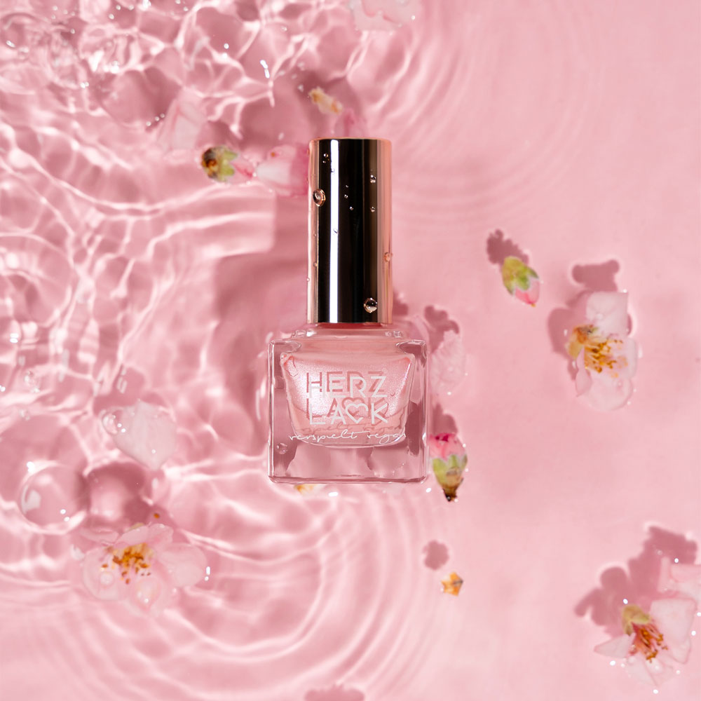herzlack-sakura-veganer-nagellack-rosa-schimmer-11ml image 6