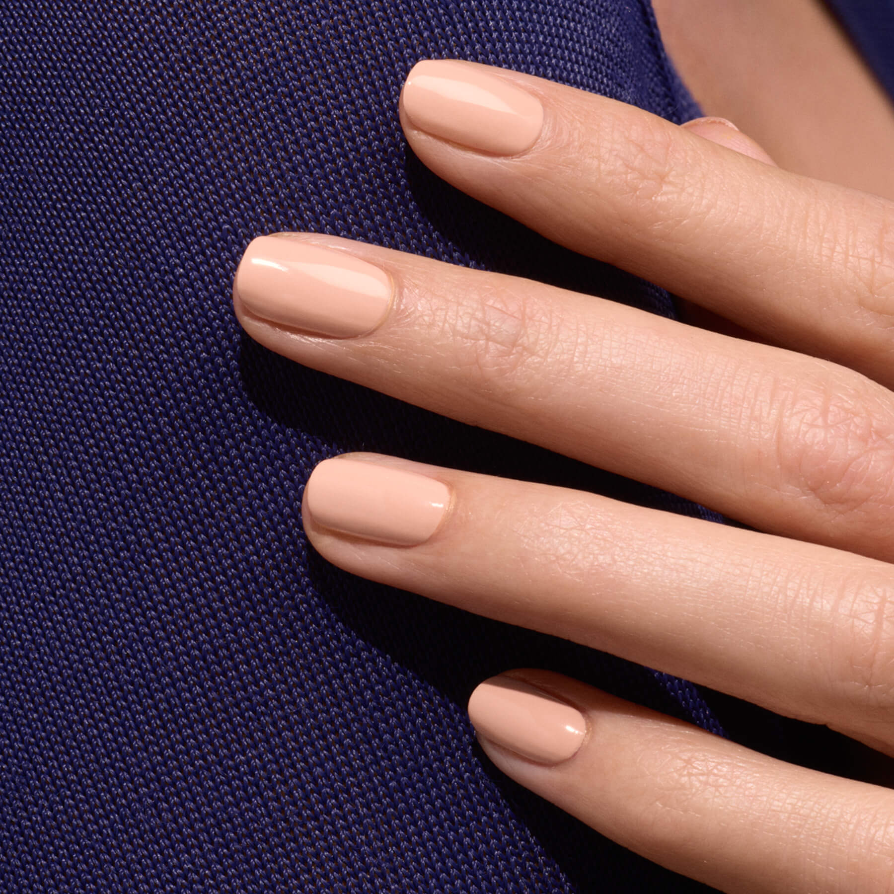 manucurist-green-pink-sand-nagellack-beige image 3