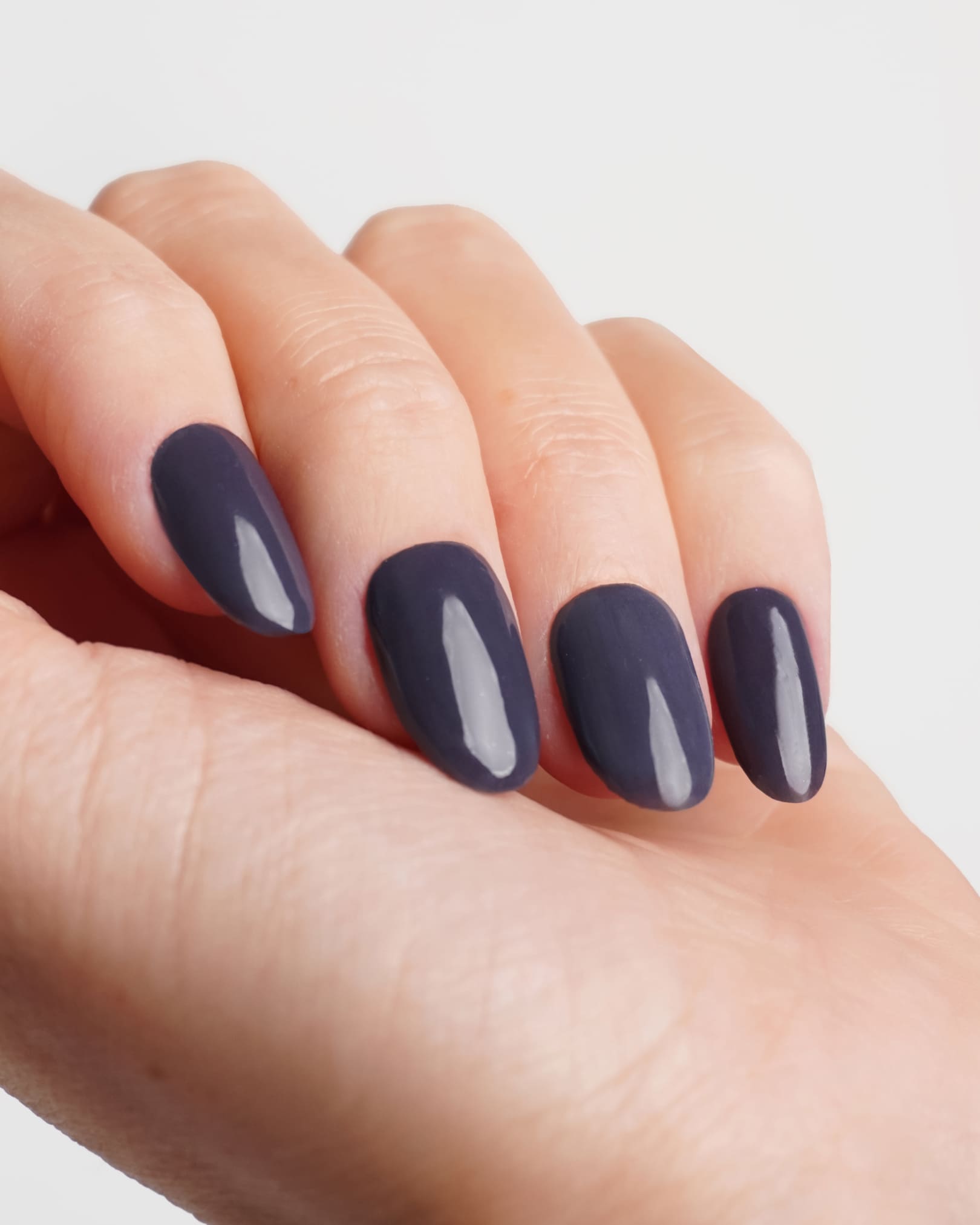 doonails-stormy-grey-dipping-powder image 4