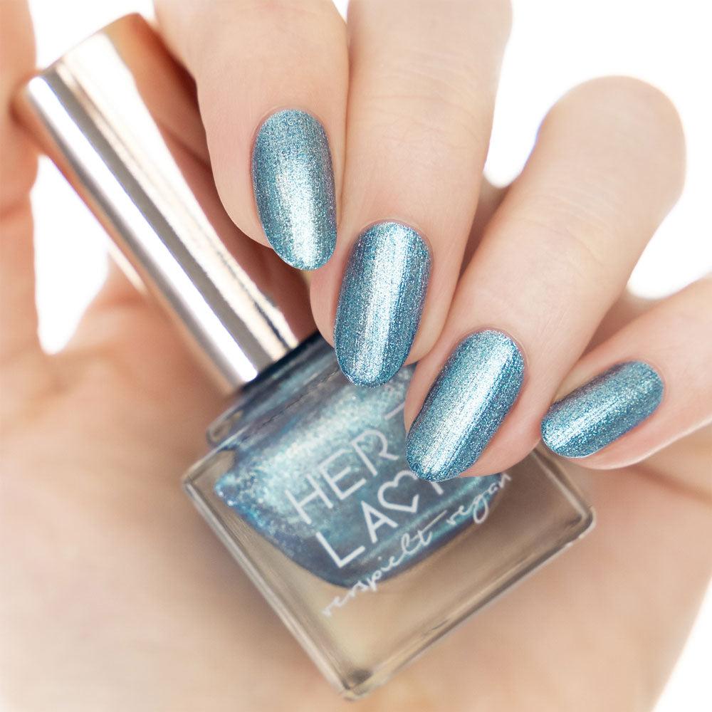 herzlack-eisk-nigin-veganer-nagellack-11-ml-eisblau-metallic image 2