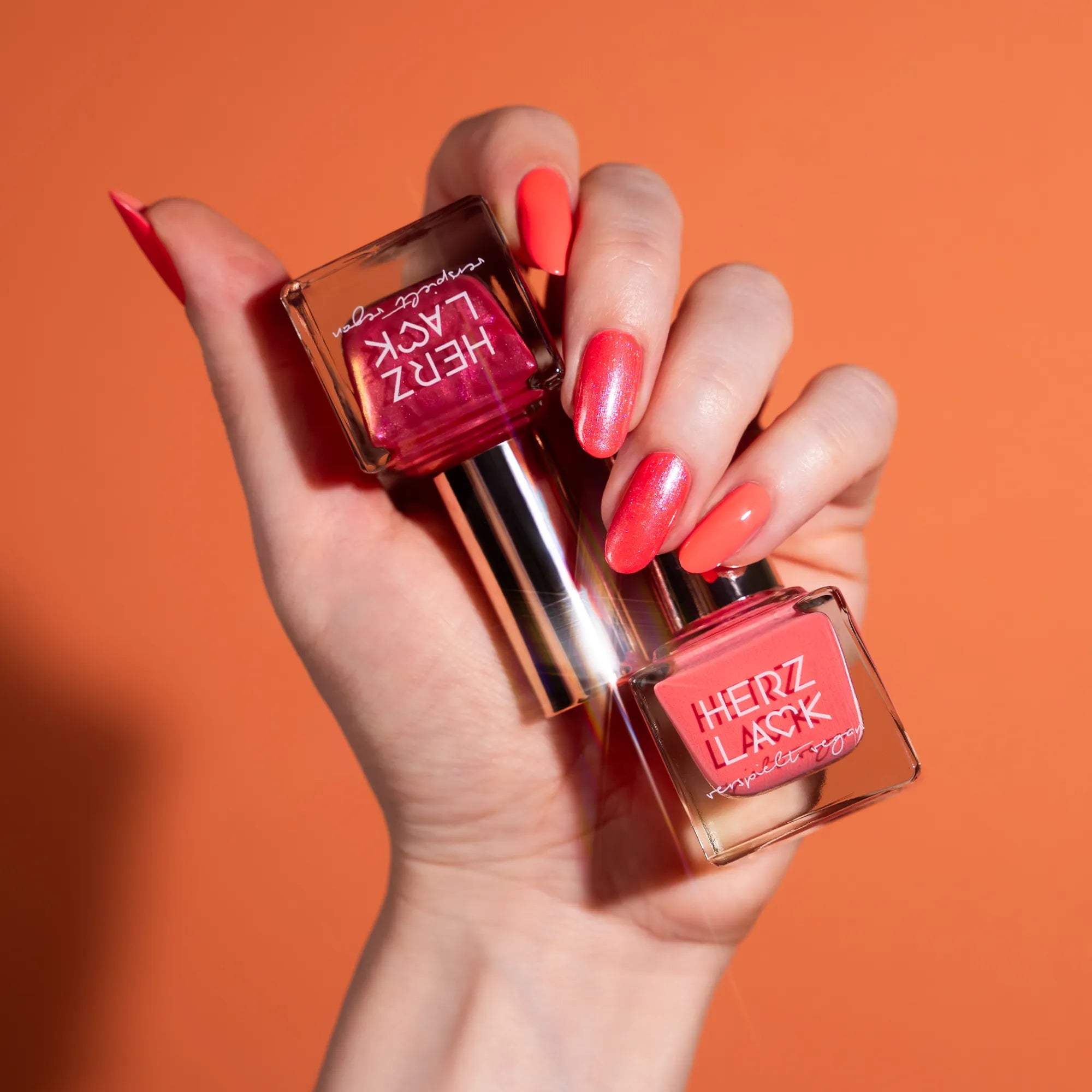 herzlack-guava-sunrise-duo-veganes-nagellack-set-one-coater-duochrome-topper-2x1 image 2